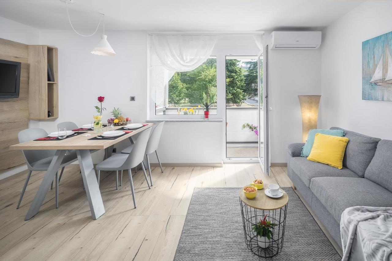 App***Max Apartment Pula Exterior photo